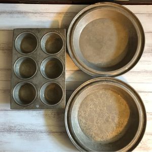 Vintage Aluminum Pie & Muffin Baking Pans